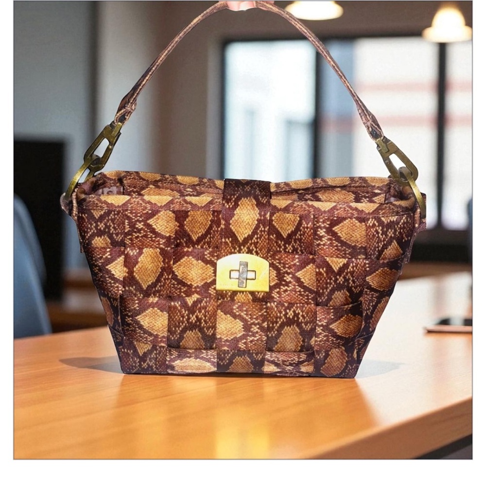 Harveys Python Print Rare Bag - Picture 12 of 12